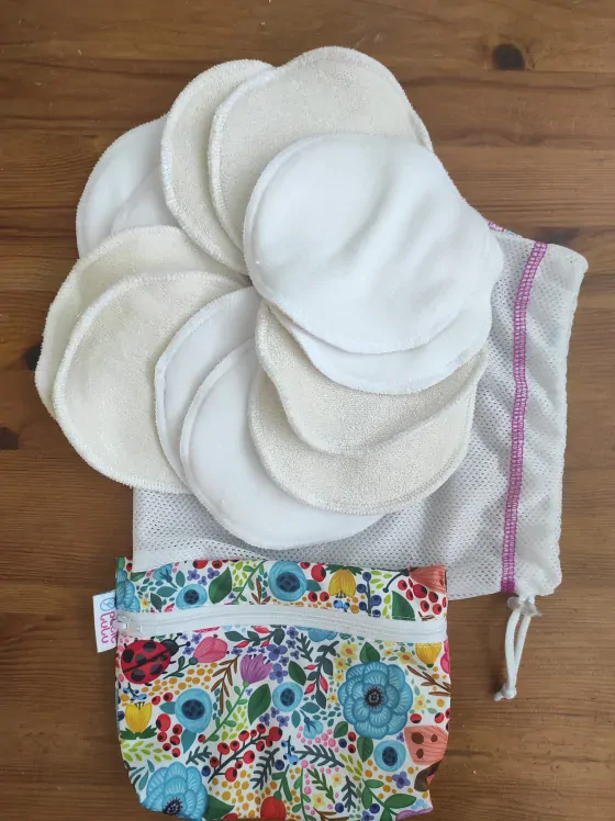 Petit Lulu Sada 6 párů vložek do podprsenky a taštička a malý pytel na praní